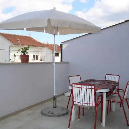 Apartments Gracia Funtana Exterior photo