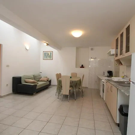 Apartments Gracia Funtana Exterior photo