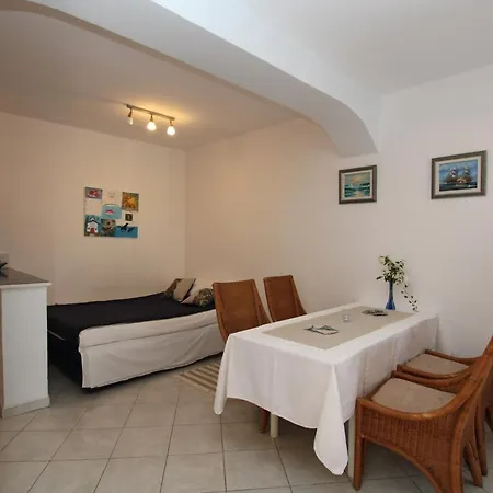 Apartments Gracia Funtana Exterior photo