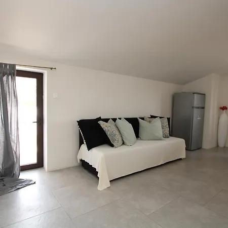 Apartments Gracia Funtana Exterior photo