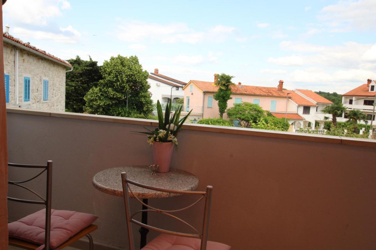 Gracia Apartment